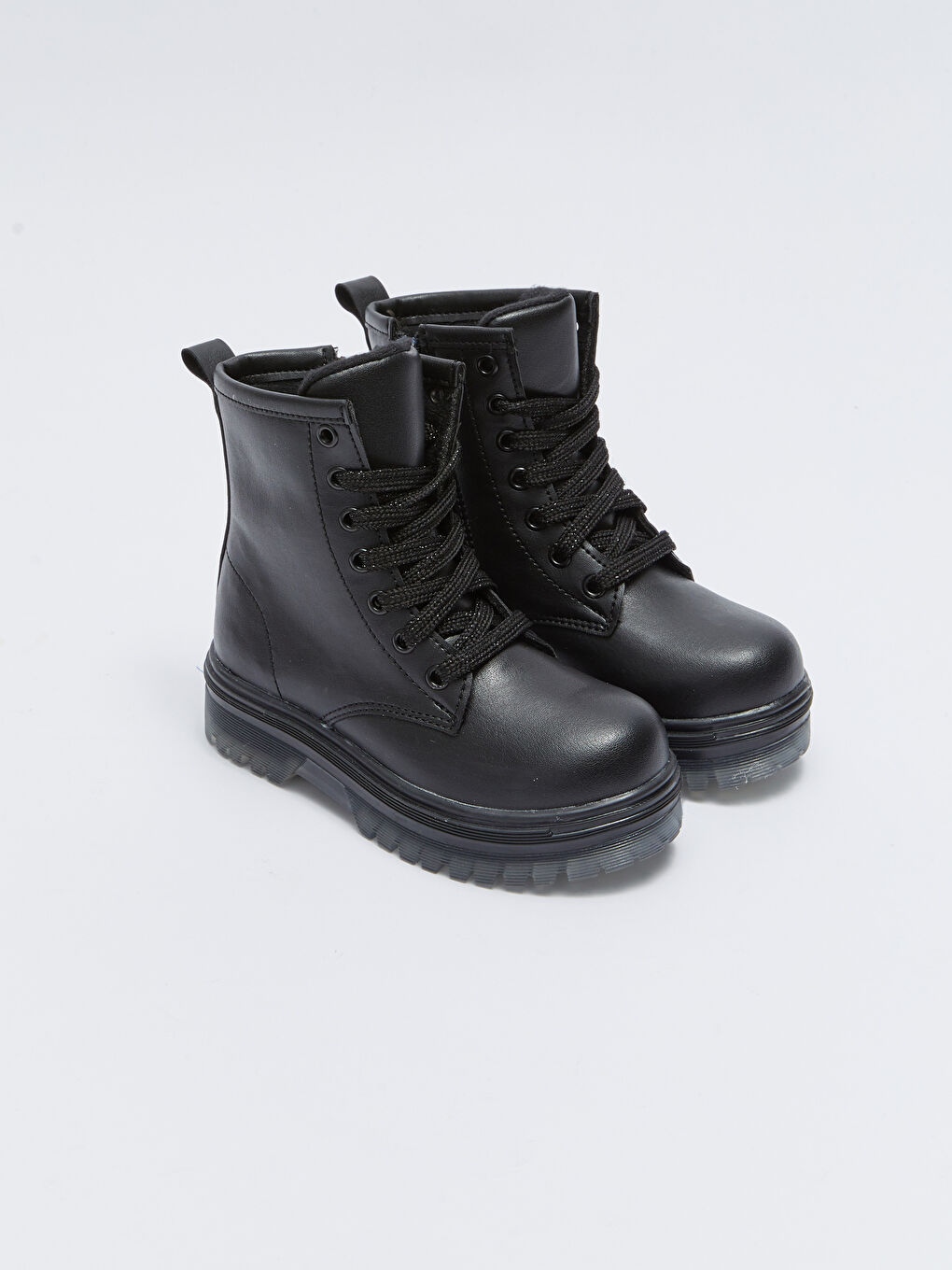 Siyah Deri Görünümlü Bağcık ve Fermuarlı Kız Çocuk Bot