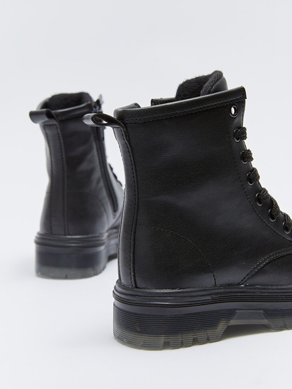 Siyah Deri Görünümlü Bağcık ve Fermuarlı Kız Çocuk Bot-4