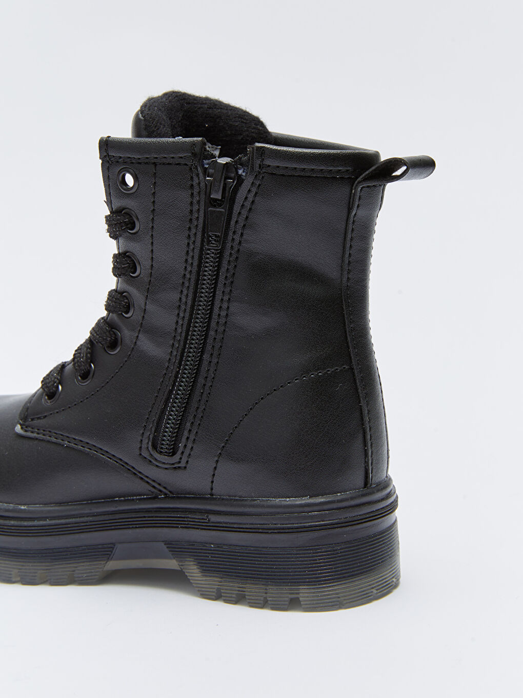 Siyah Deri Görünümlü Bağcık ve Fermuarlı Kız Çocuk Bot-5