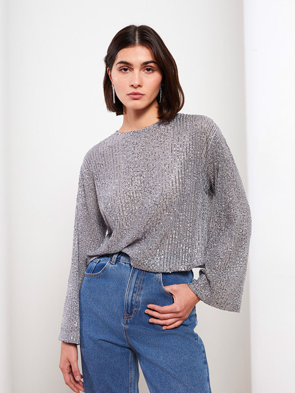 Gri Bisiklet Yaka Pul Payet İşlemeli Uzun Kollu Kadın Bluz-4