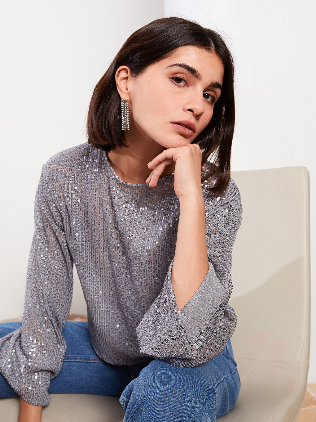 Gri Bisiklet Yaka Pul Payet İşlemeli Uzun Kollu Kadın Bluz-5