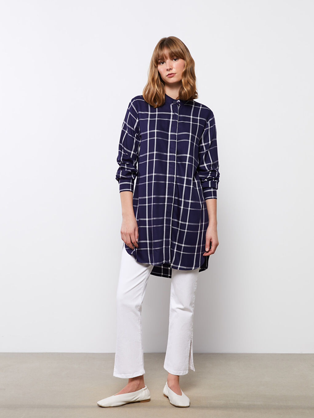 LCWAIKIKI Classic Grandad Collar Plaid Long Sleeve Women's Tunic -W2HC78Z8-LN6