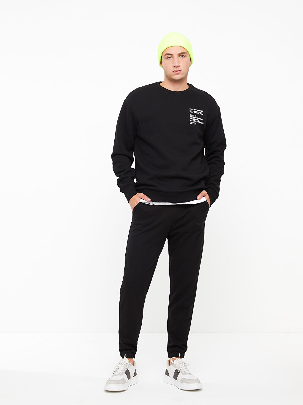 Siyah Bisiklet Yaka Baskılı Erkek Kalın Sweatshirt-1