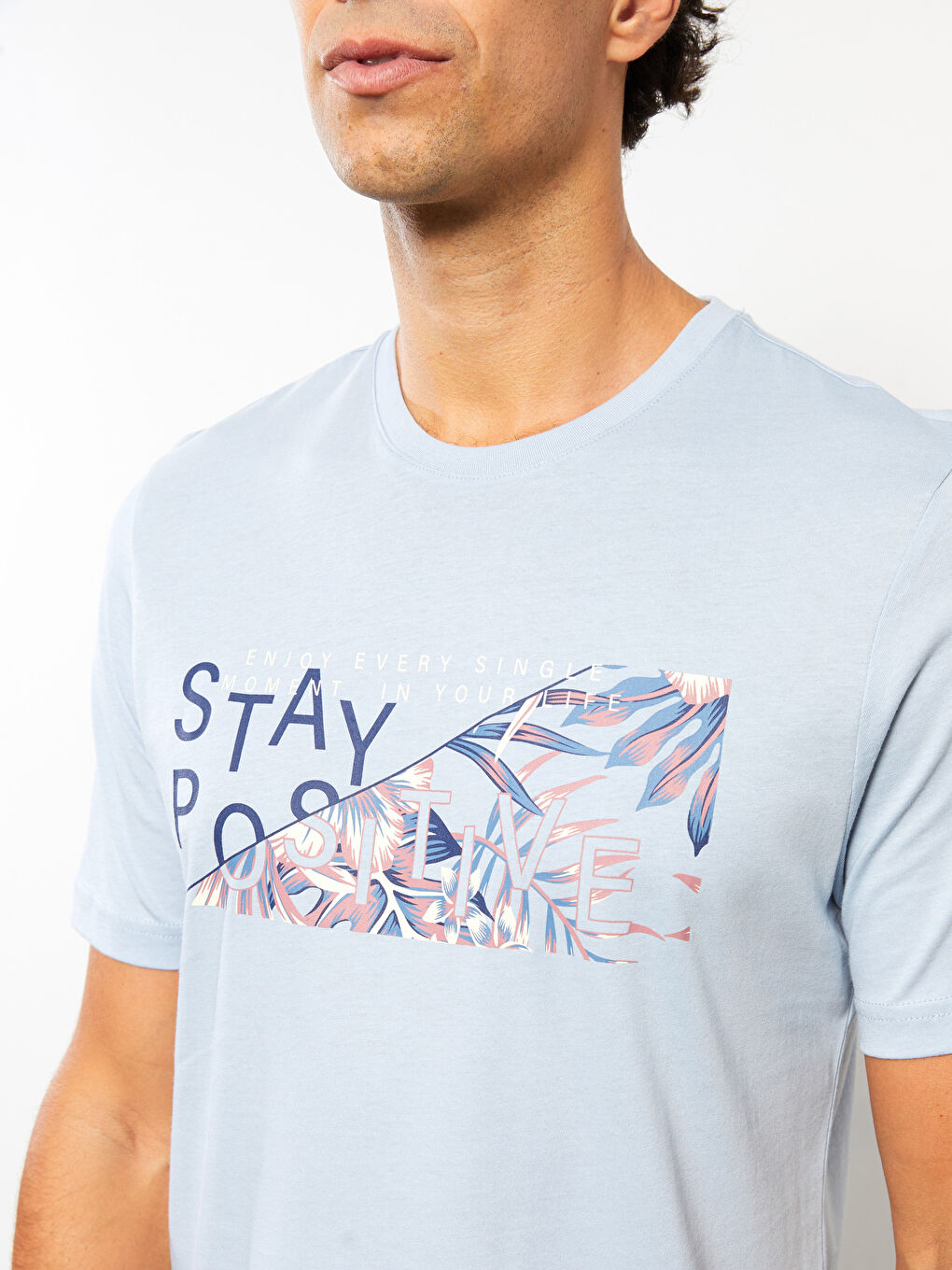 تيشيرت رجالي ياقة دائرية كم قصير مطبوع قطن ممشط-3