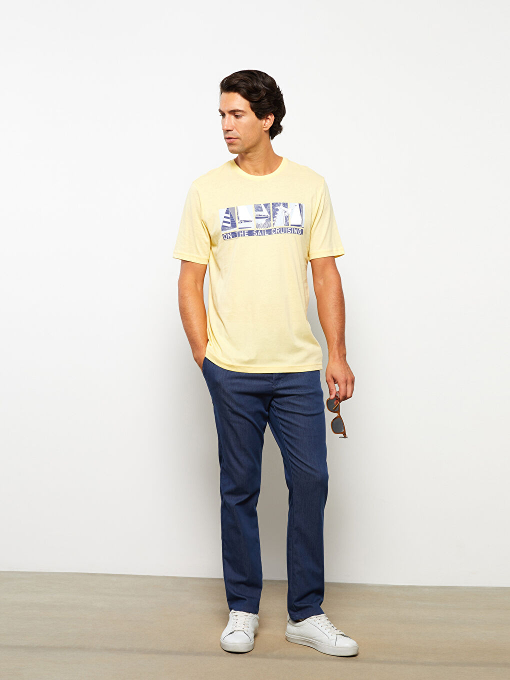 تيشيرت رجالي ياقة دائرية كم قصير مطبوع قطن ممشط-1