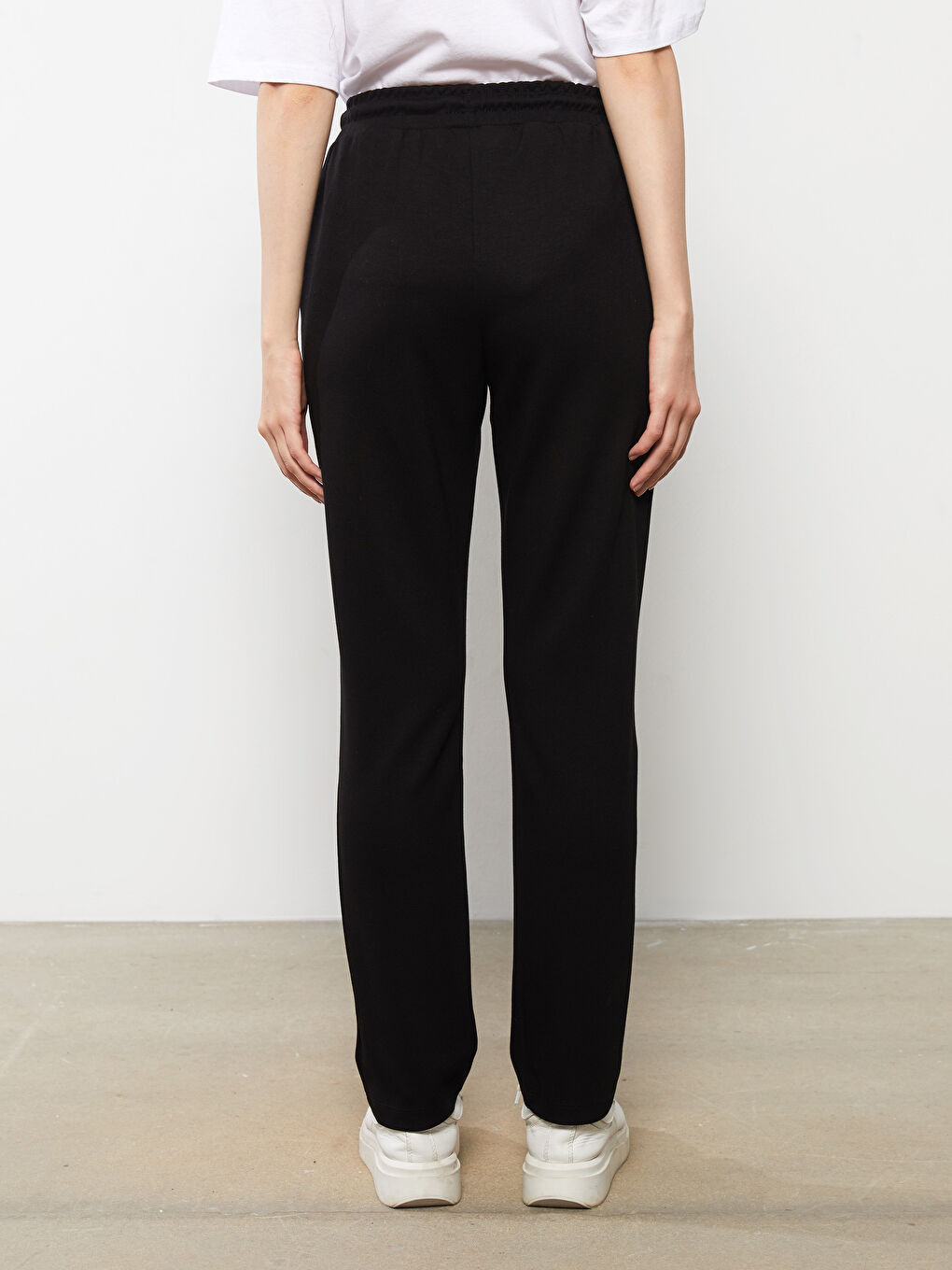 Siyah Kadın Beli Lastikli Düz Eşofman Altı-3