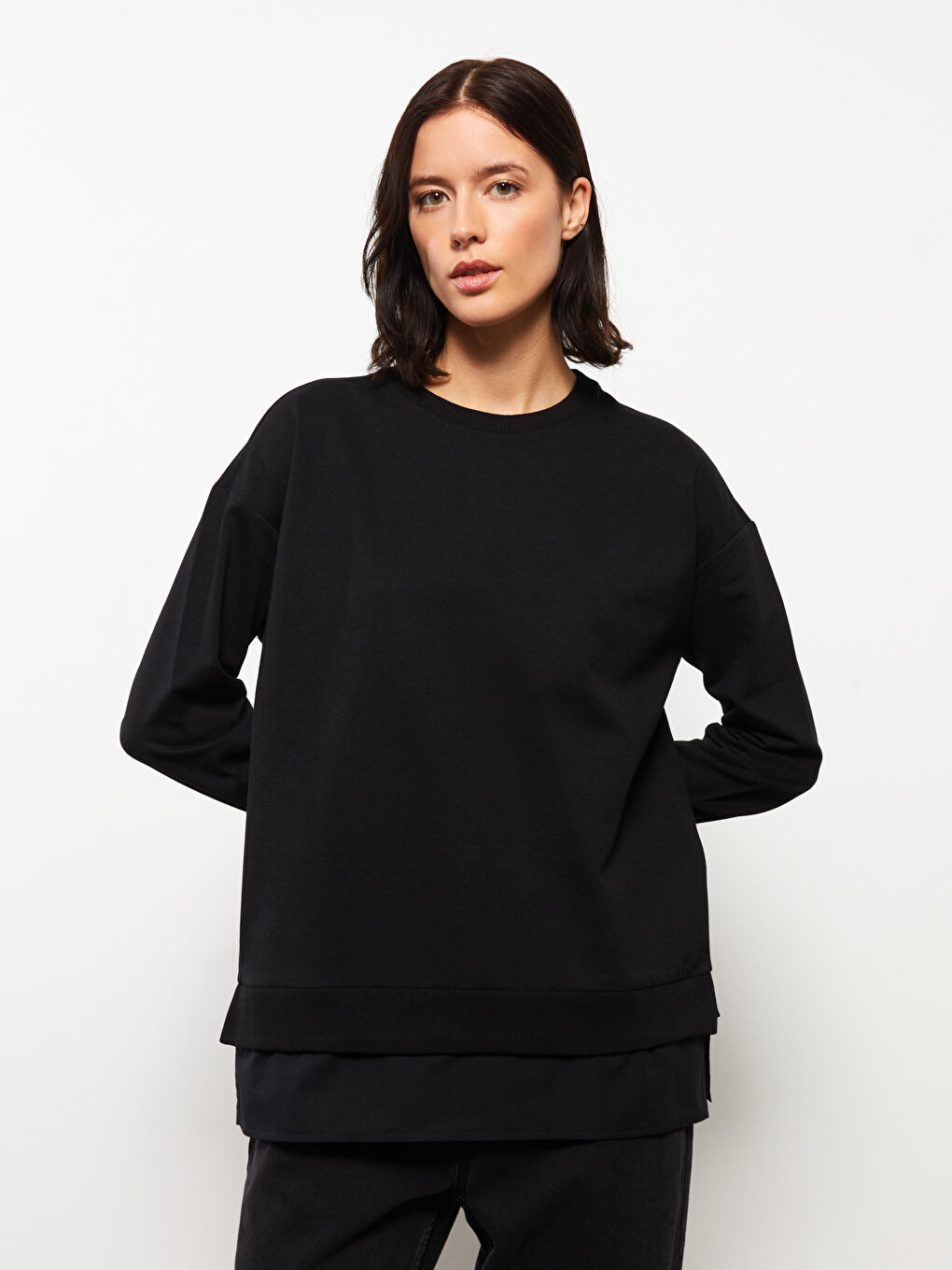 LCWAIKIKI Basic Yeni Siyah Bisiklet Yaka Oversize Kadın Sweatshirt