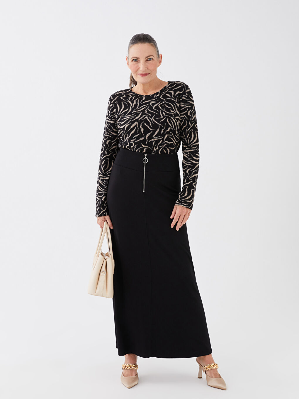 Siyah Beli Fermuarlı Düz Ponte Kadın Etek