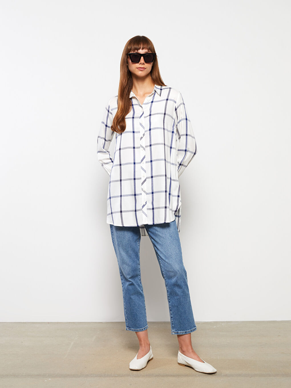 LCWAIKIKI كلاسيك تونیکی کراسی قۆڵ درێژ ڤیسکۆزی چوارخانە بۆ ژنان -W2HH50Z8-LLX