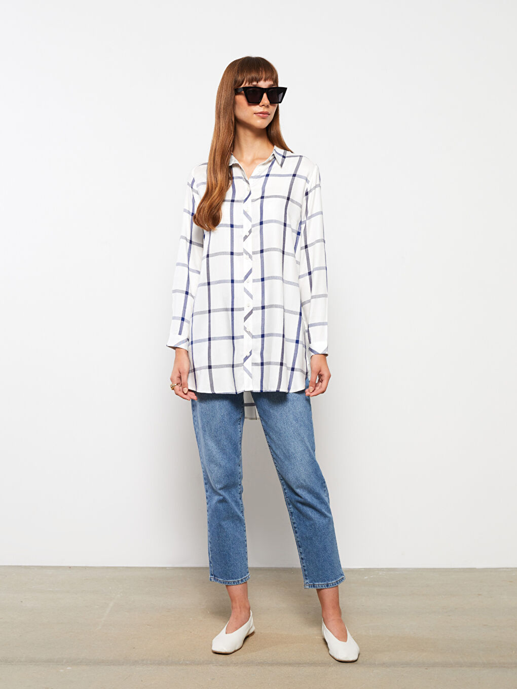 LCWAIKIKI كلاسيك تونیکی کراسی قۆڵ درێژ ڤیسکۆزی چوارخانە بۆ ژنان -W2HH50Z8-LLX