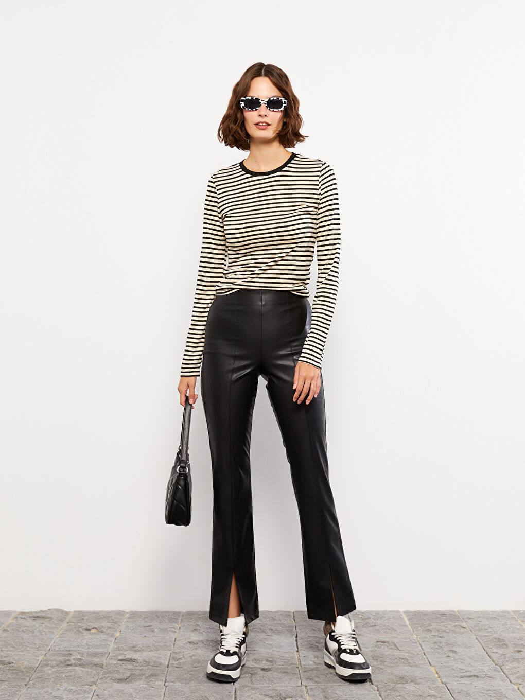 Siyah Dar Fit Kadın Deri Görünümlü Pantolon