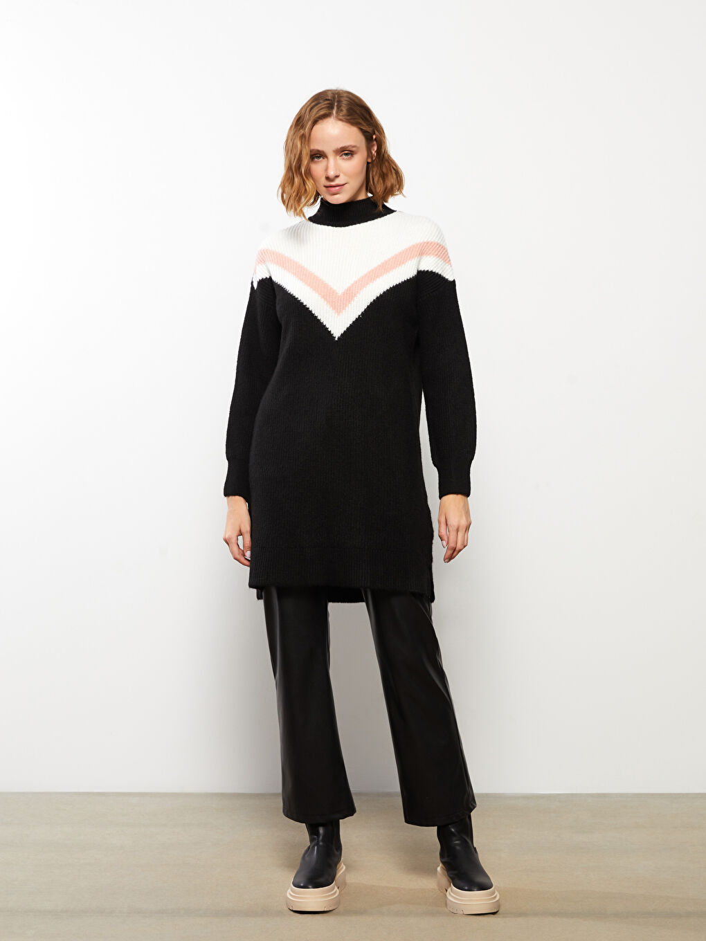 Siyah Dik Yaka Renk Bloklu Uzun Kollu Kadın Triko Tunik