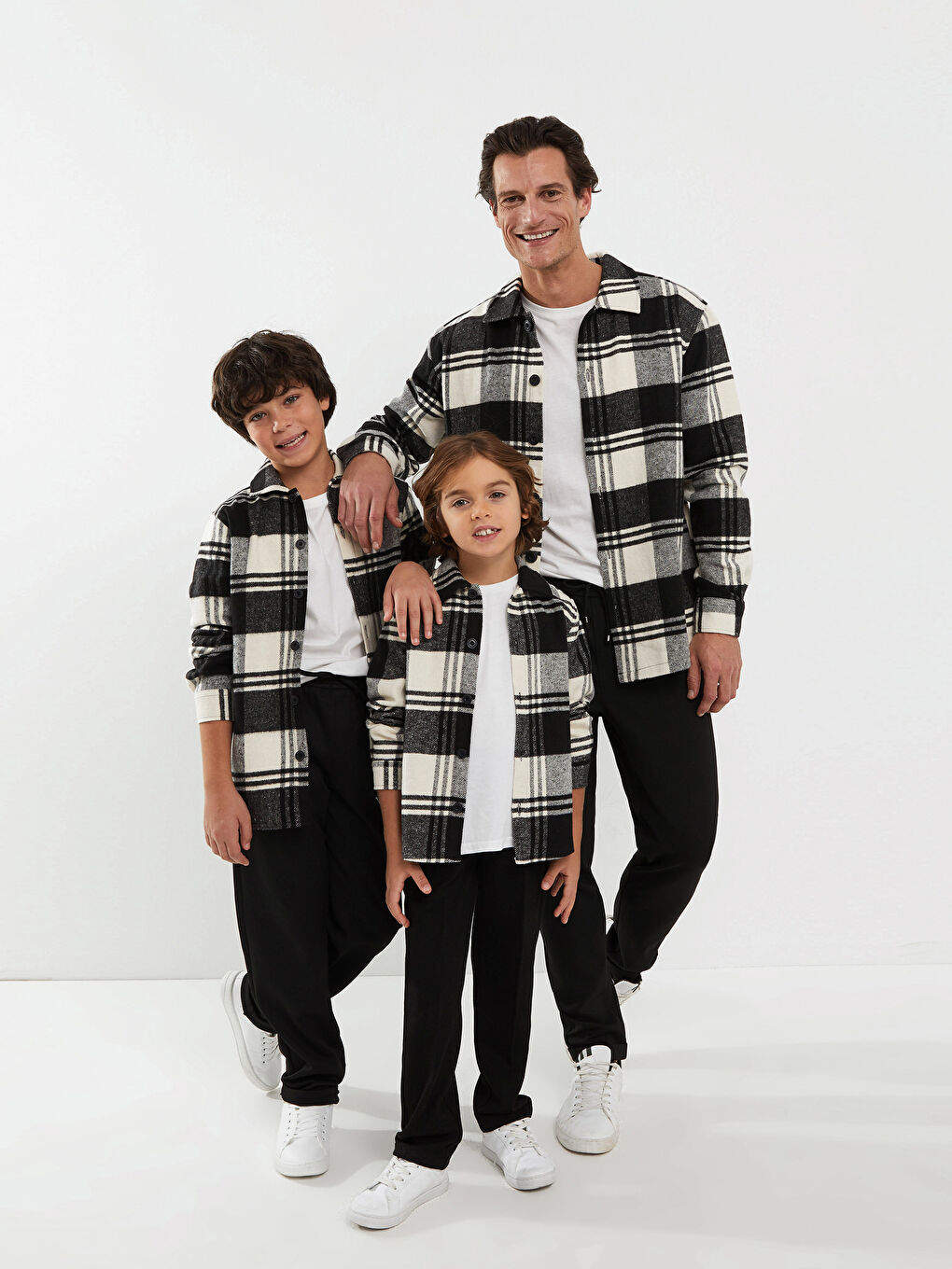 Beyaz Rahat Kalıp Ekose Erkek Çocuk Gömlek Baba Oğul Kombini-1