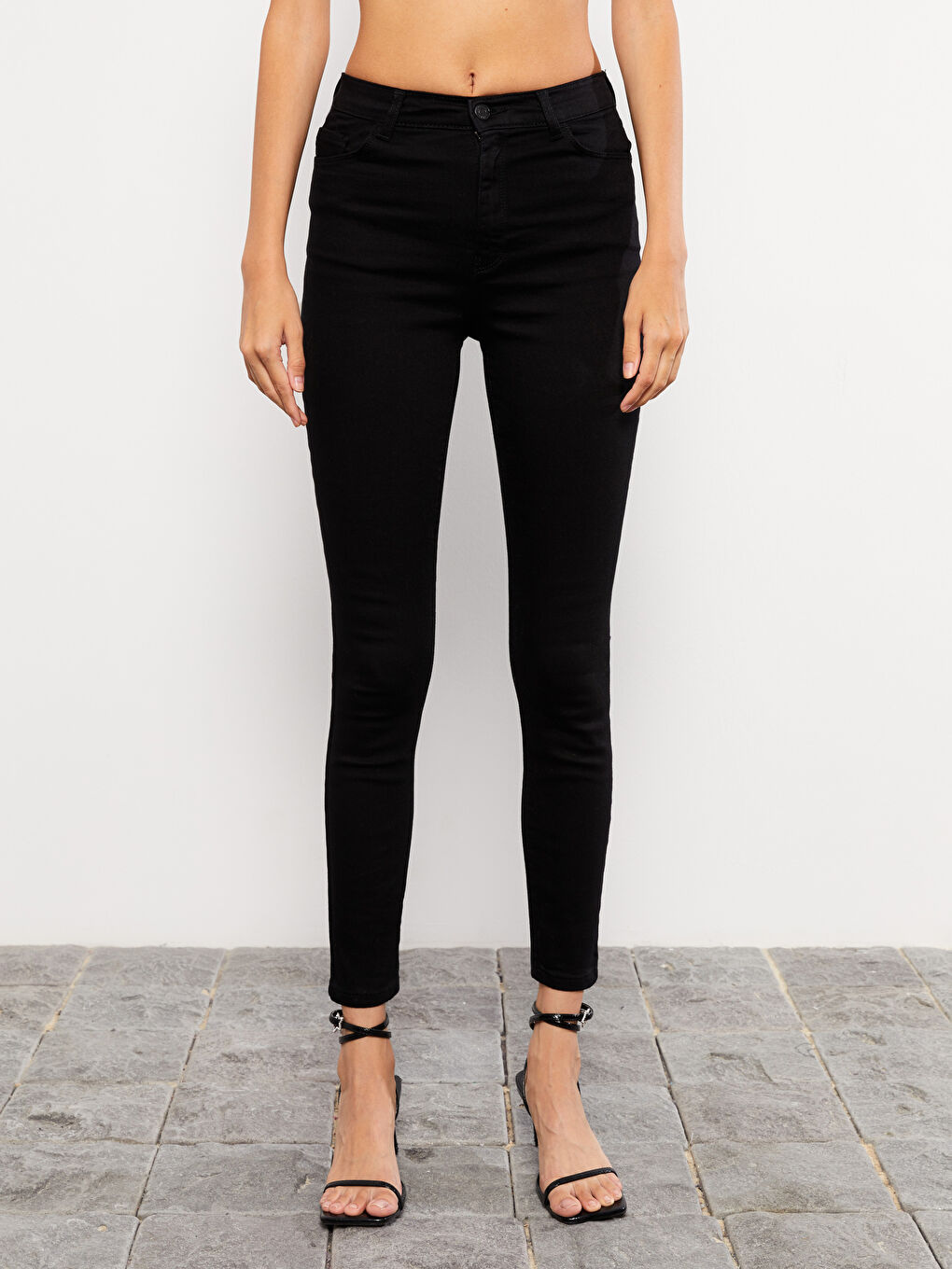 LCW Jeans جینزی کەمەر بەرز جوپیتر زۆر باریک بۆ ژنان -W2HL70Z8-327