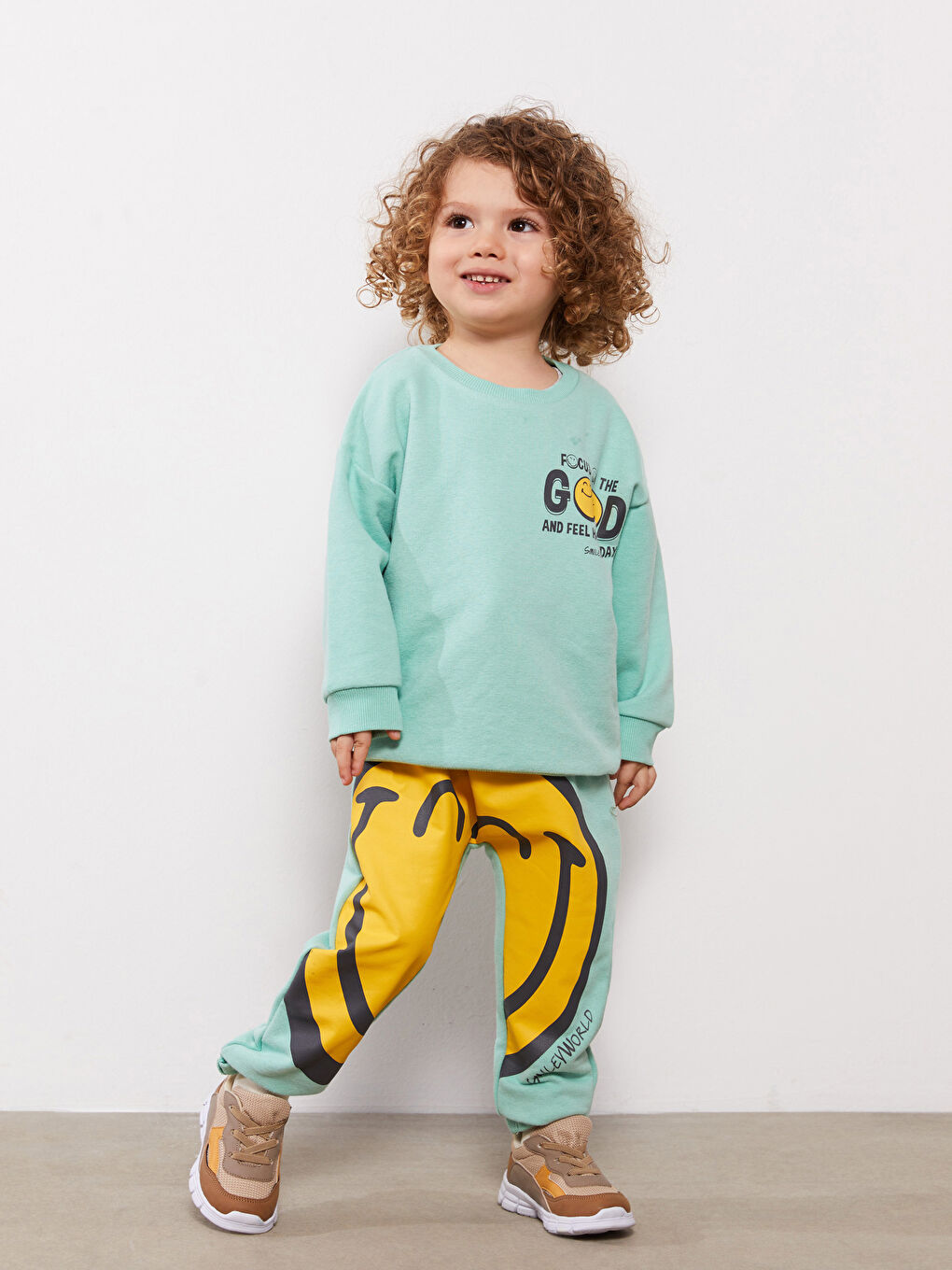 Crew Neck Long Sleeve SmileyWorld Printed Baby Boy Sweatshirt and Pants 2-Pack Set-2