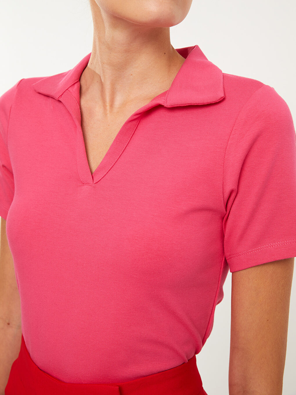 Pembe Polo Yaka Düz Kısa Kollu Kadın Tişört-3