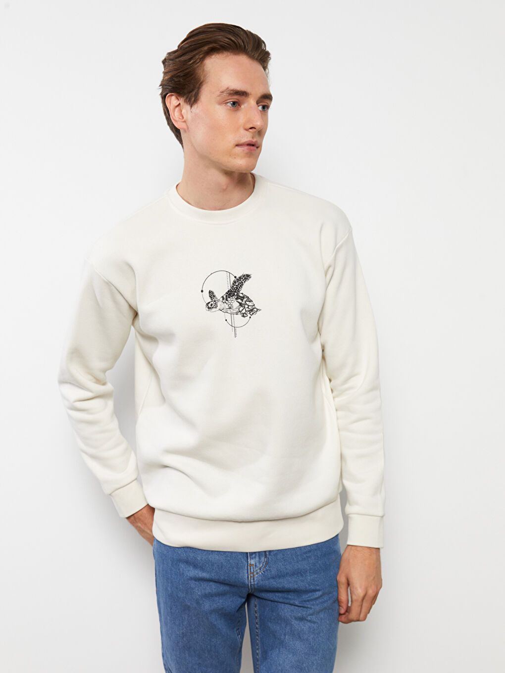 LCW Casual Açık Gri Bisiklet Yaka Uzun Kollu Baskılı Erkek Sweatshirt - 2