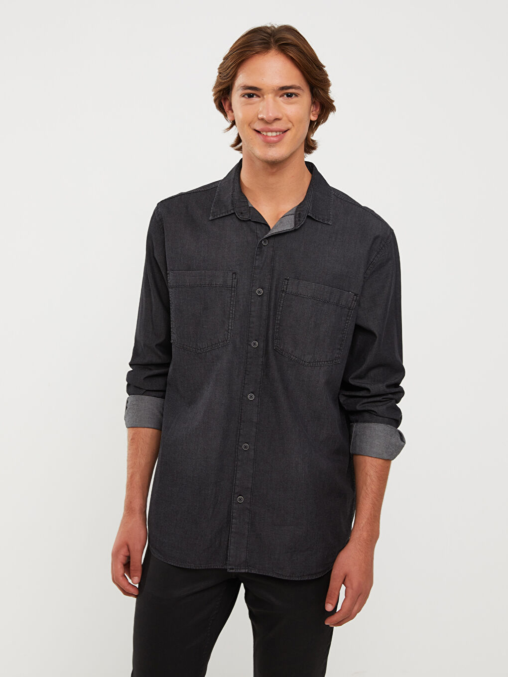 Рубашка из денима с длинным рукавом свободного кроя для мужчин