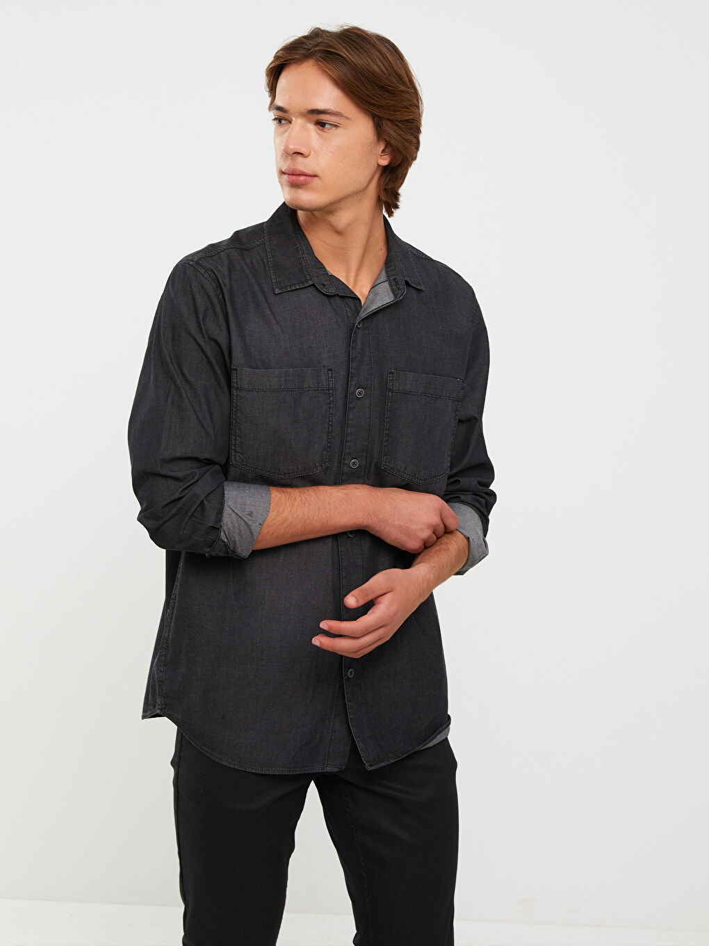 Рубашка из денима с длинным рукавом свободного кроя для мужчин-1