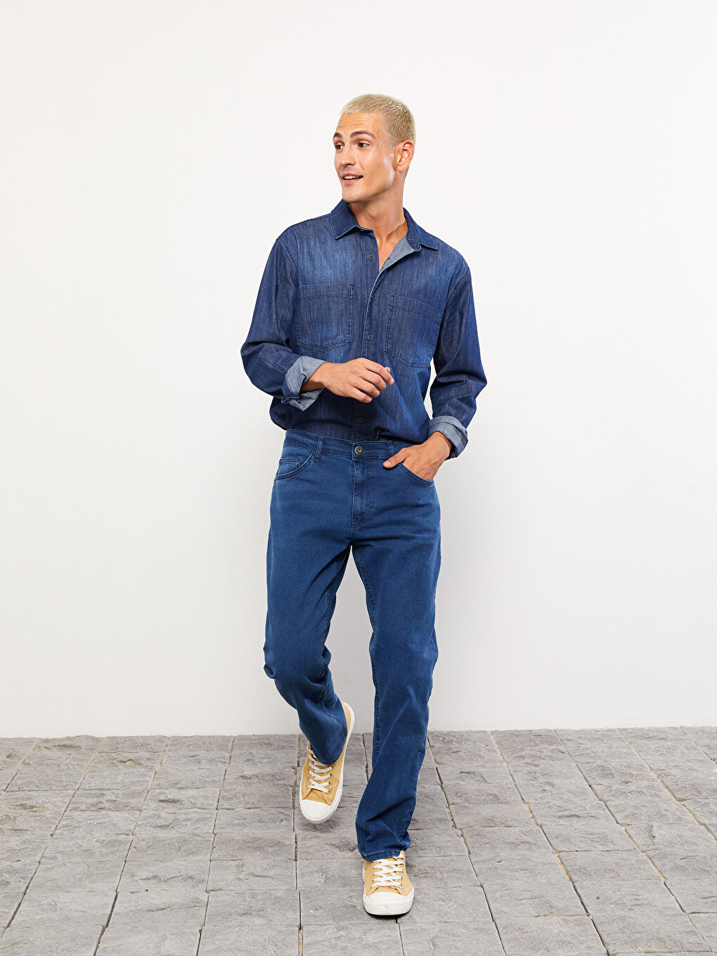 Сорочка з деніму з довгим рукавом для чоловіків вільного крою-1