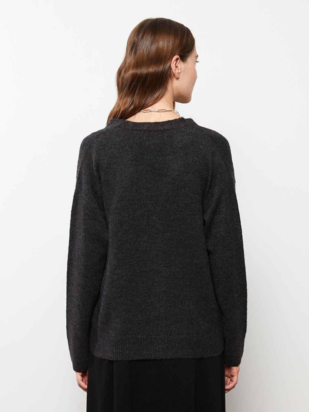 كارديجان تريكو كم طويل عادي بياقة على شكل حرف V للسيدات-4