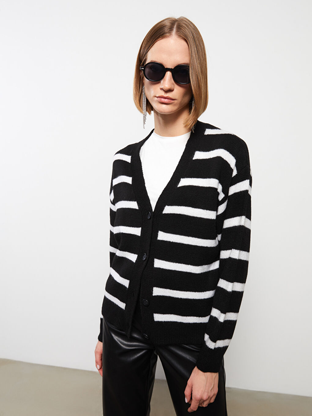 V-Neck Striped Long Sleeve Knitwear Women's Cardigan-1