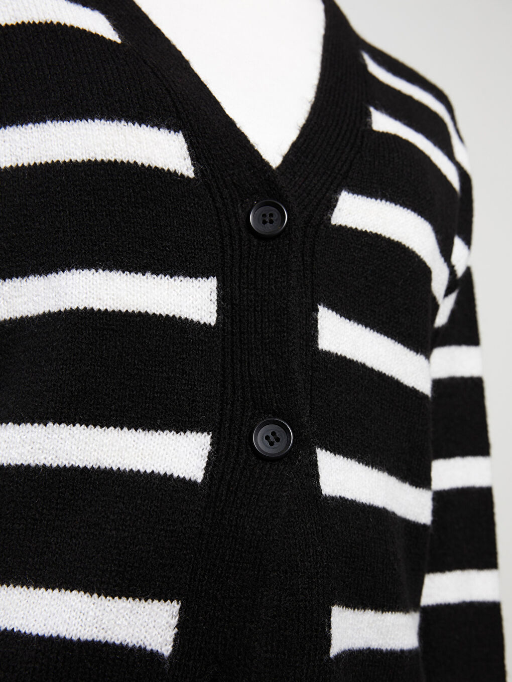 V-Neck Striped Long Sleeve Knitwear Women's Cardigan-3