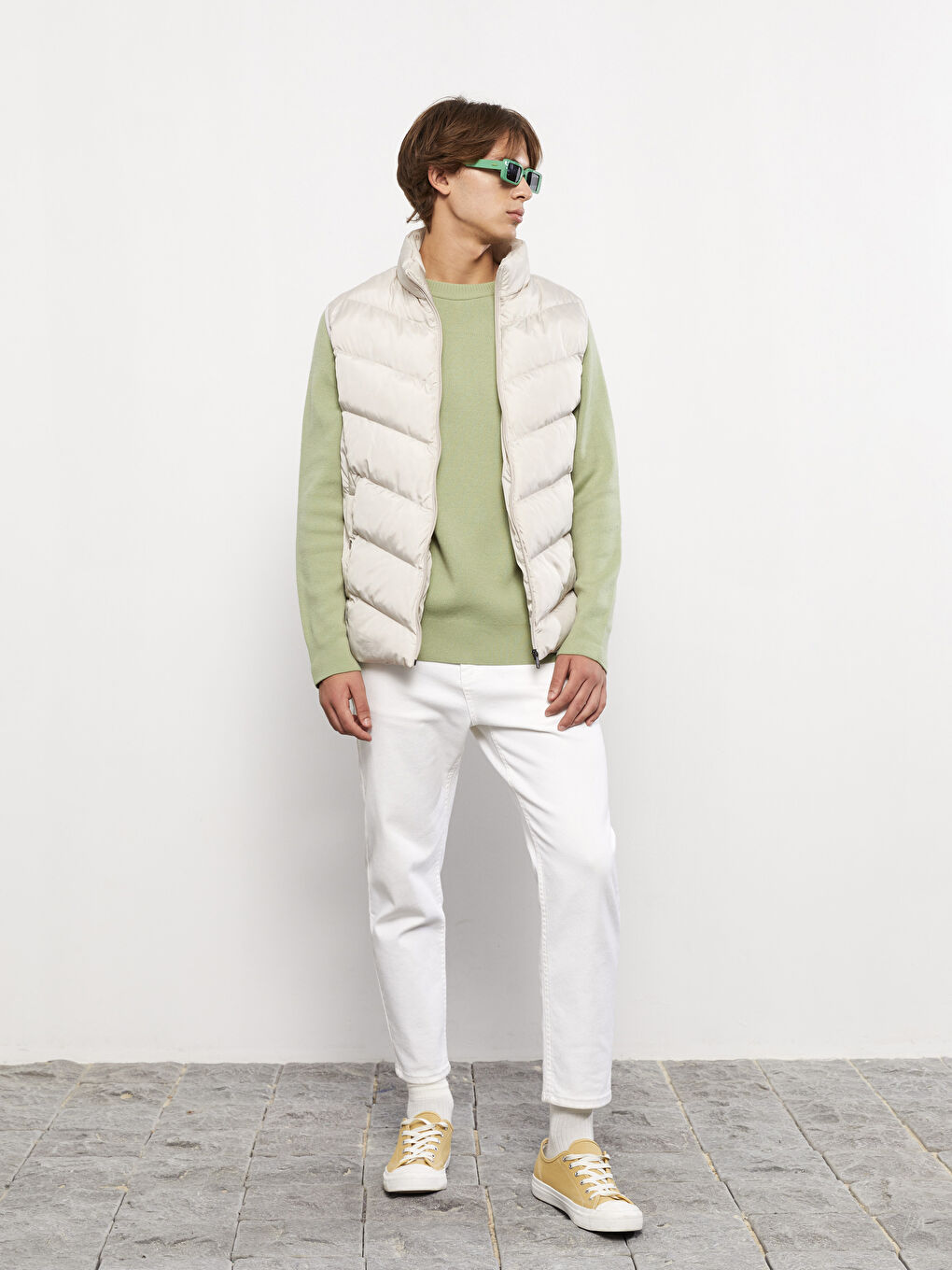 Bej Standart Kalıp Dik Yaka Erkek Şişme Yelek-2