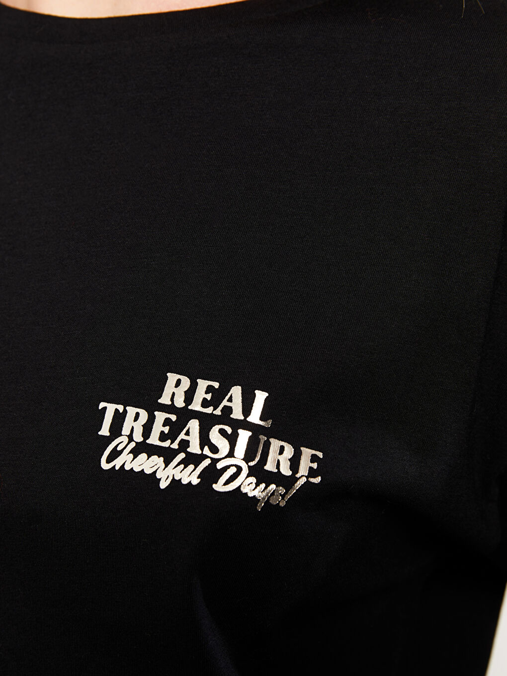 Siyah Bisiklet Yaka Baskılı Kısa Kollu Pamuklu Kadın Tişört-3