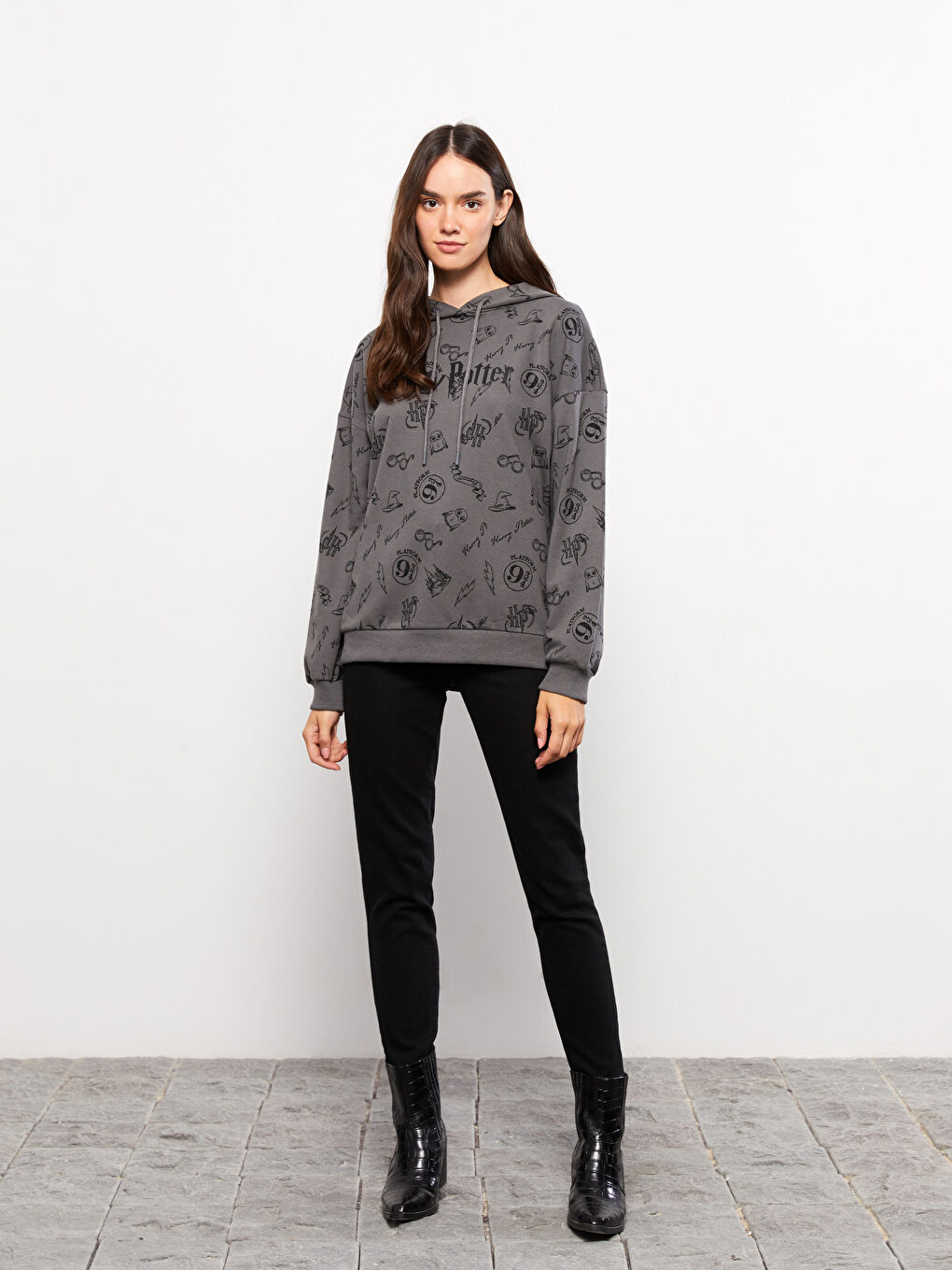 LCW Vision Hoodie Harry Potter Printed Long Sleeve Oversize Women's Sweatshirt -W2HP50Z8-LRW