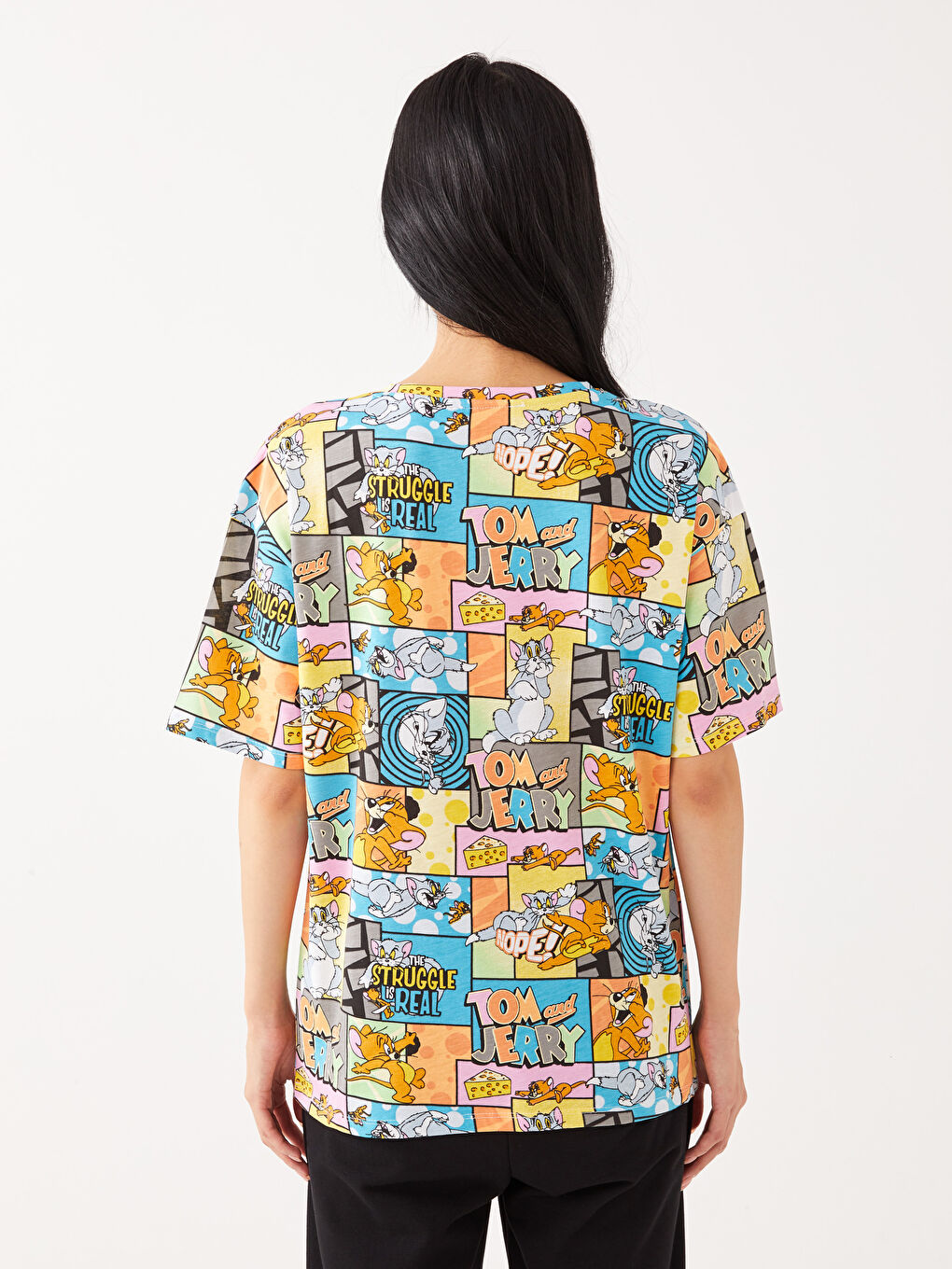 Beyaz Bisiklet Yaka Tom ve Jerry Baskılı Kısa Kollu Kadın Tişört-4