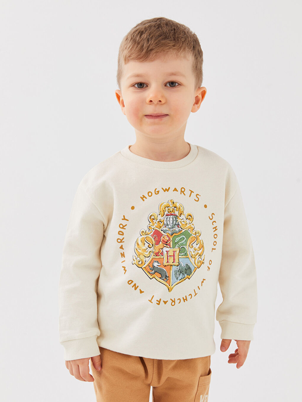 LCW baby Bej Bisiklet Yaka Harry Potter Baskılı Erkek Bebek Sweatshirt ve Eşofman Alt 2'li Takım - 2