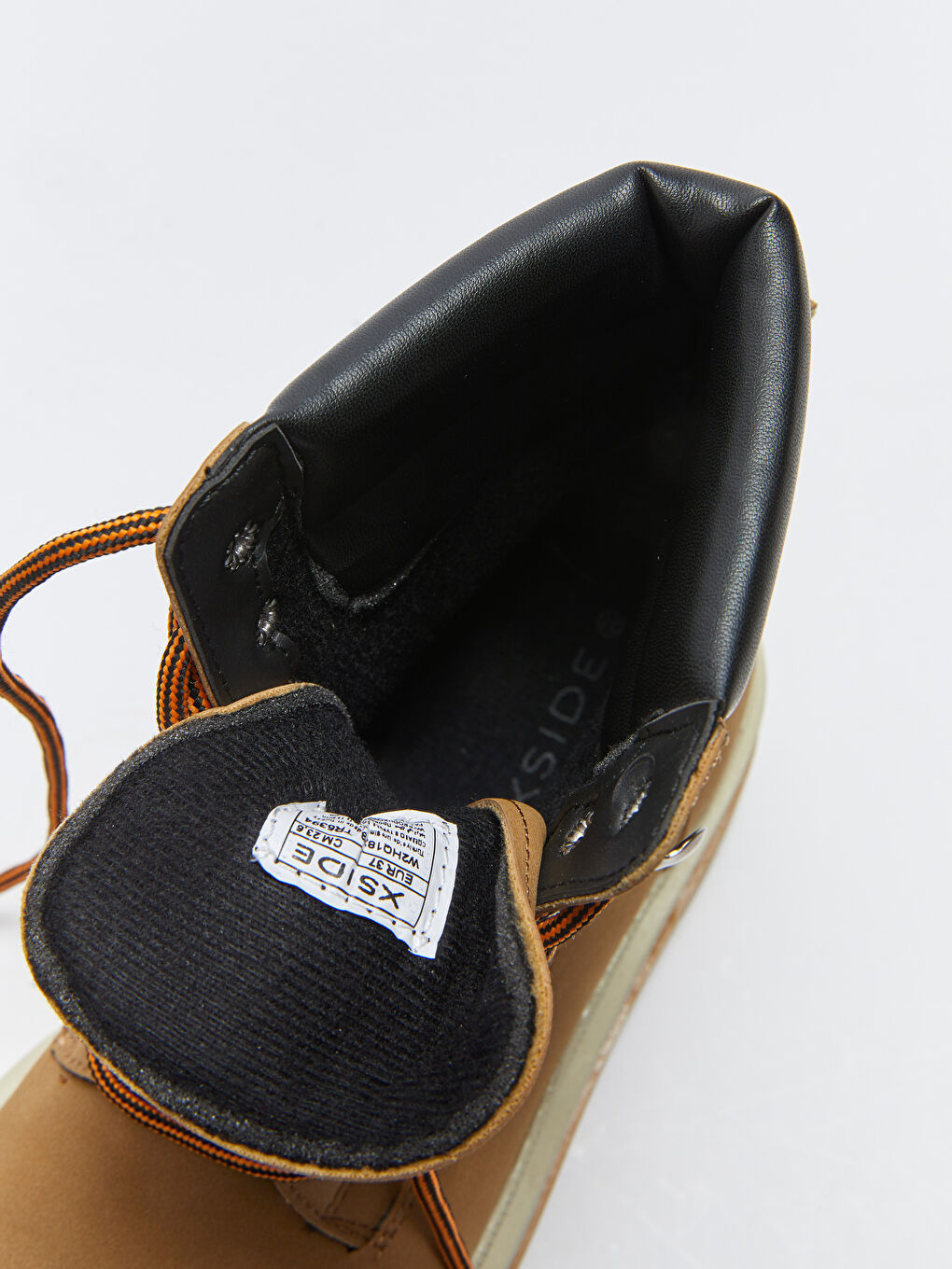 Kahverengi Bağcıklı Kadın Bot-6