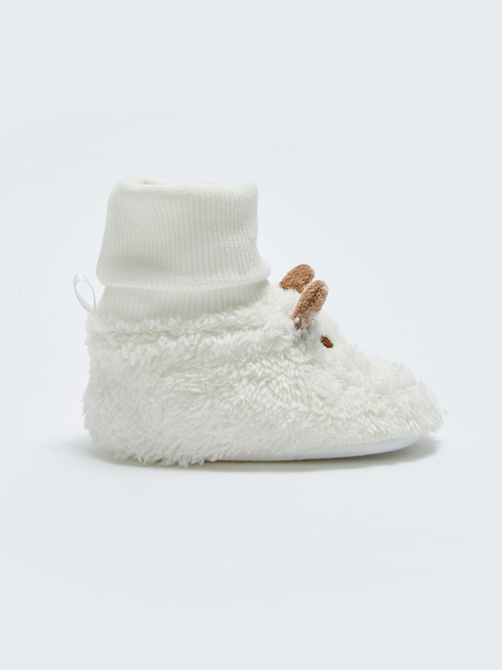Beyaz Nakışlı Çoraplı Erkek Bebek Yürüme Öncesi Ev Ayakkabısı-1
