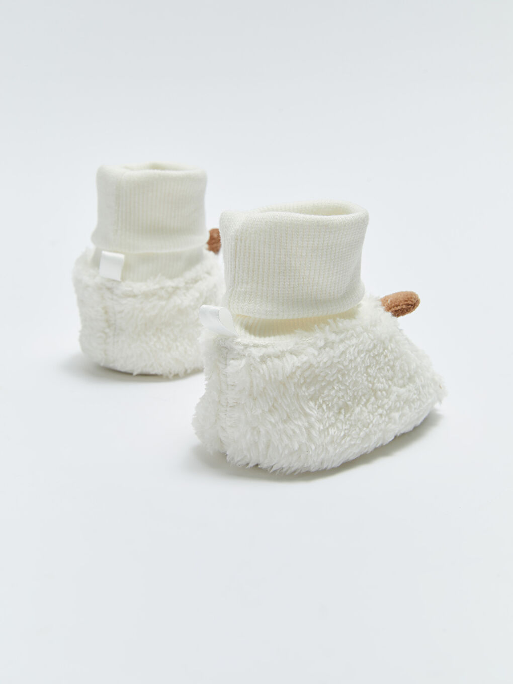 Beyaz Nakışlı Çoraplı Erkek Bebek Yürüme Öncesi Ev Ayakkabısı-4