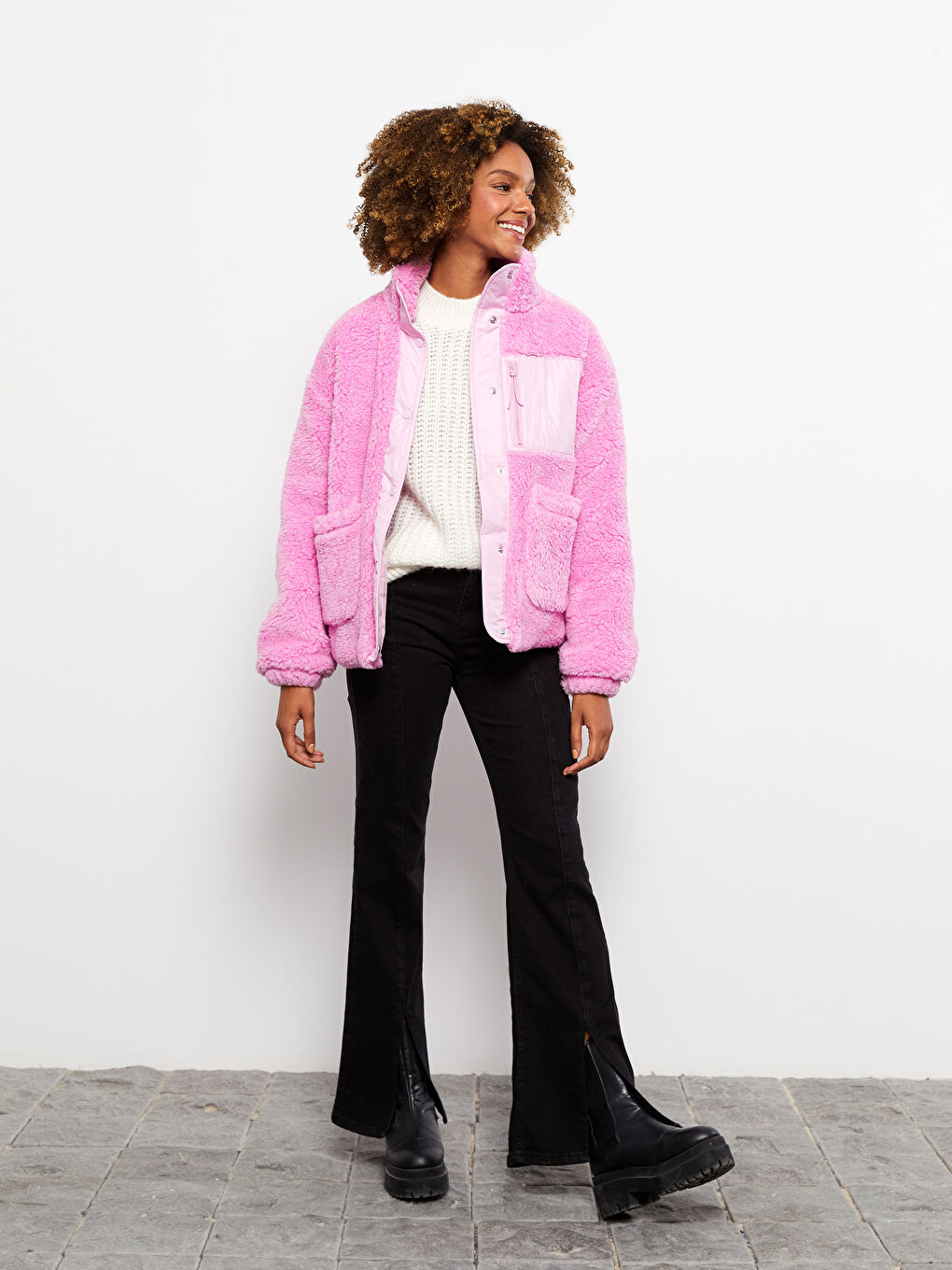 Pembe Dik Yaka Düz Uzun Kollu Kadın Pelüş Mont-2