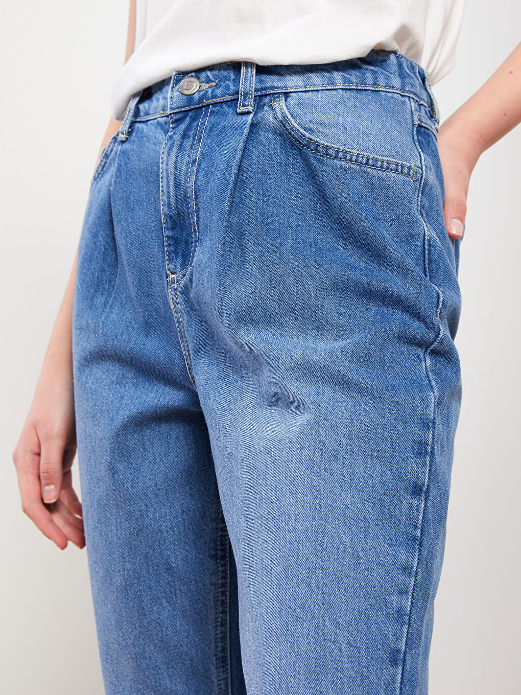 İndigo Kadın Mom Fit Düz Jean Pantolon-4