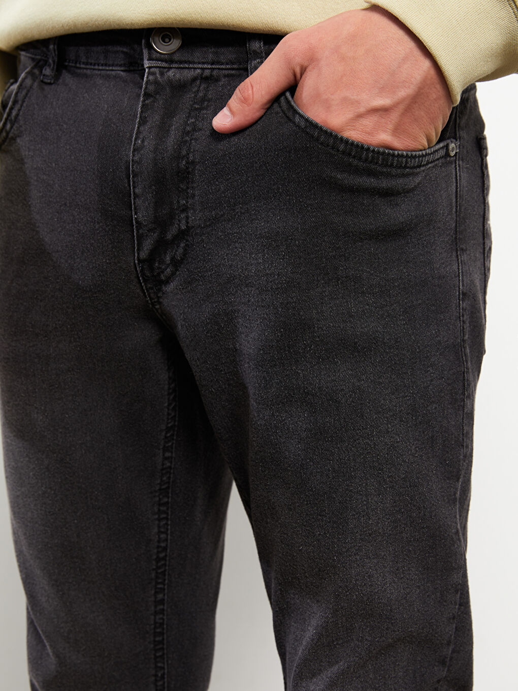 جينز بقصة رفيعة للرجال-2