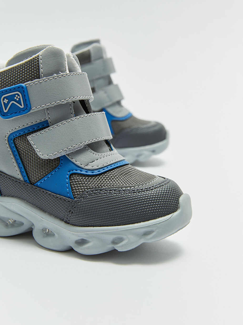 Gri Cırt Cırtlı Tabanı Işıklı Erkek Bebek Bot-3