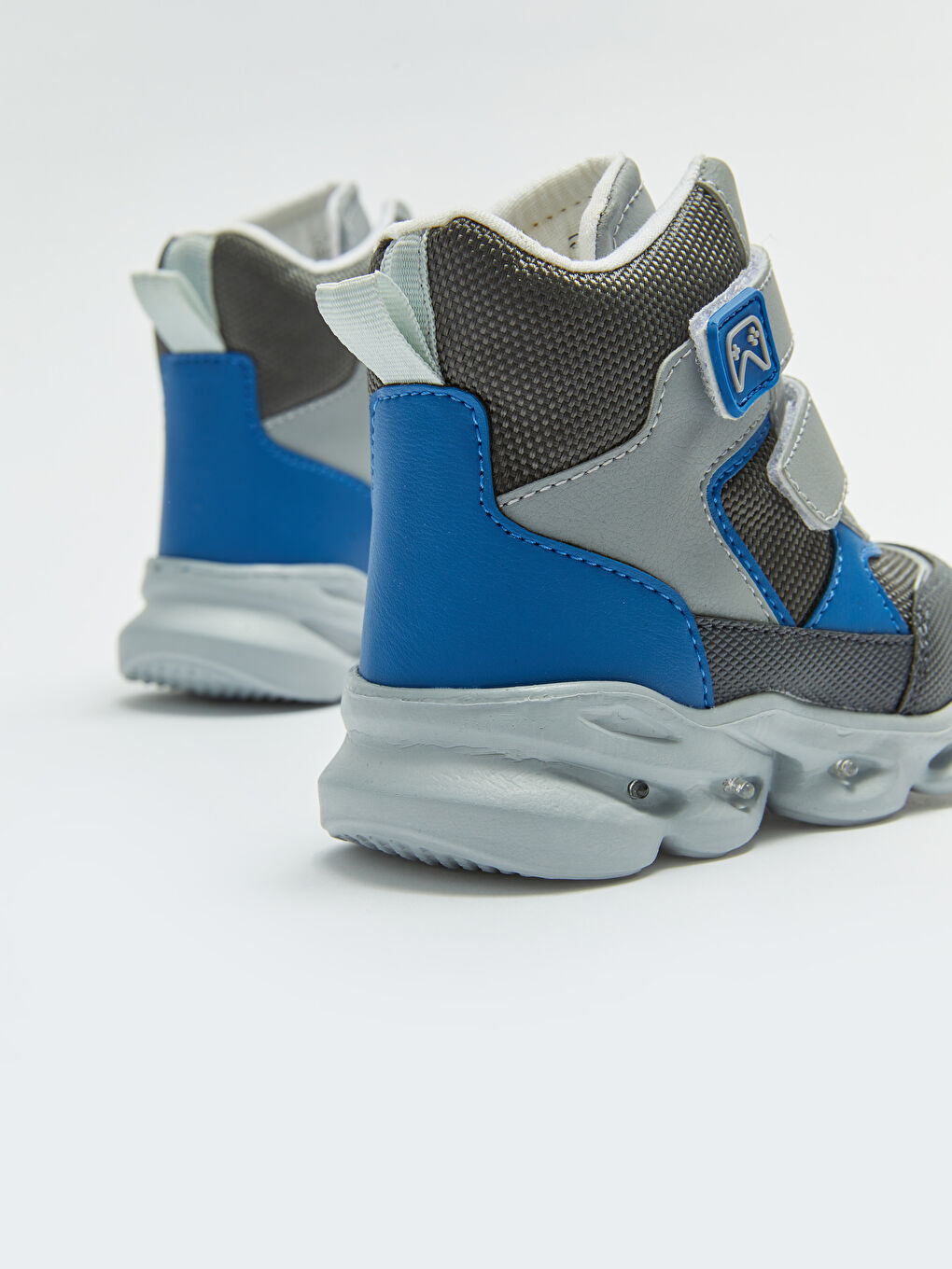 Gri Cırt Cırtlı Tabanı Işıklı Erkek Bebek Bot-5