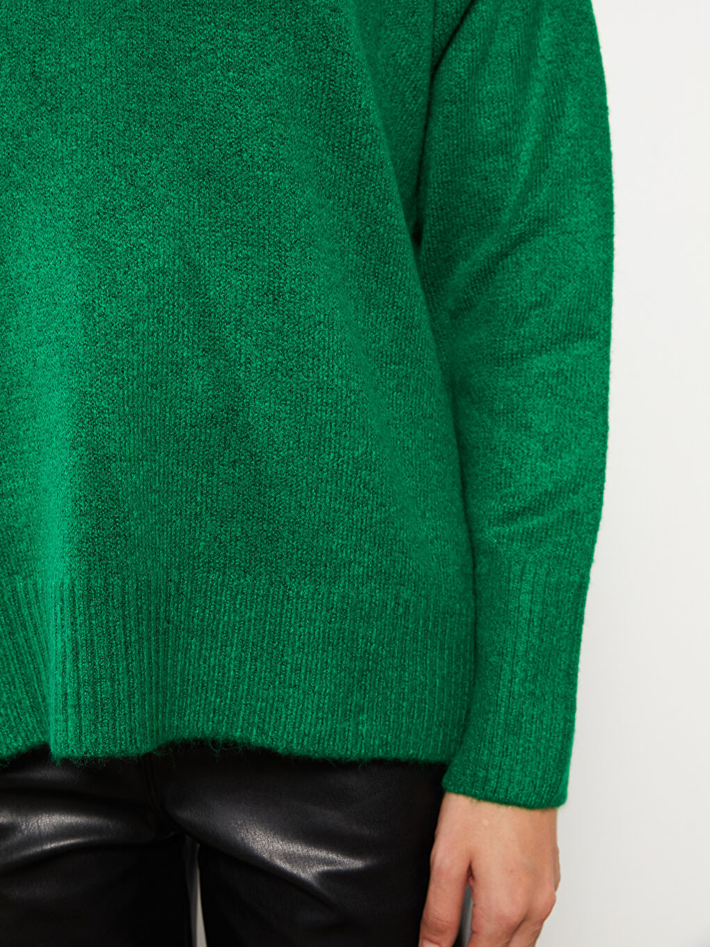 Свитер из трикотажа с V-образным вырезом, однотонный, с длинным рукавом для женщин-3