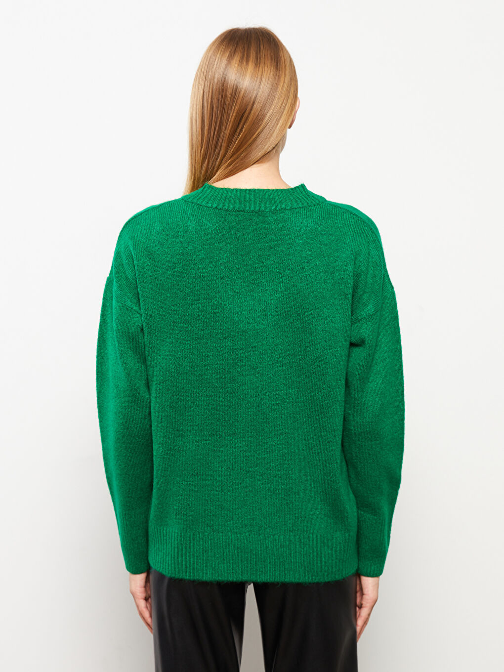 Свитер из трикотажа с V-образным вырезом, однотонный, с длинным рукавом для женщин-4