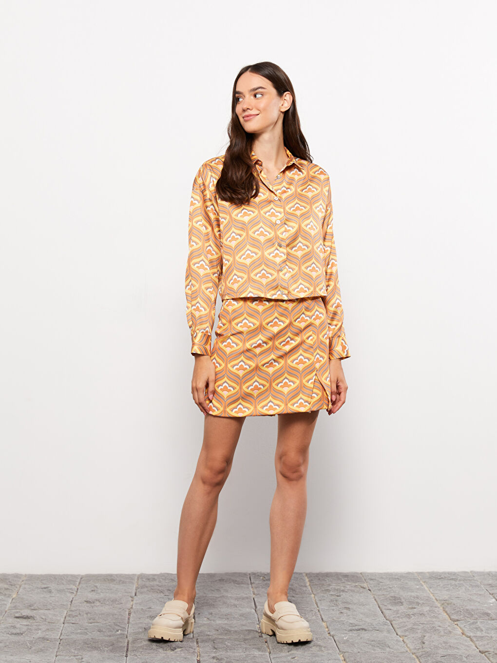 Košulja za Žene od Satena sa Uzorkom i Dugim Rukavima-1