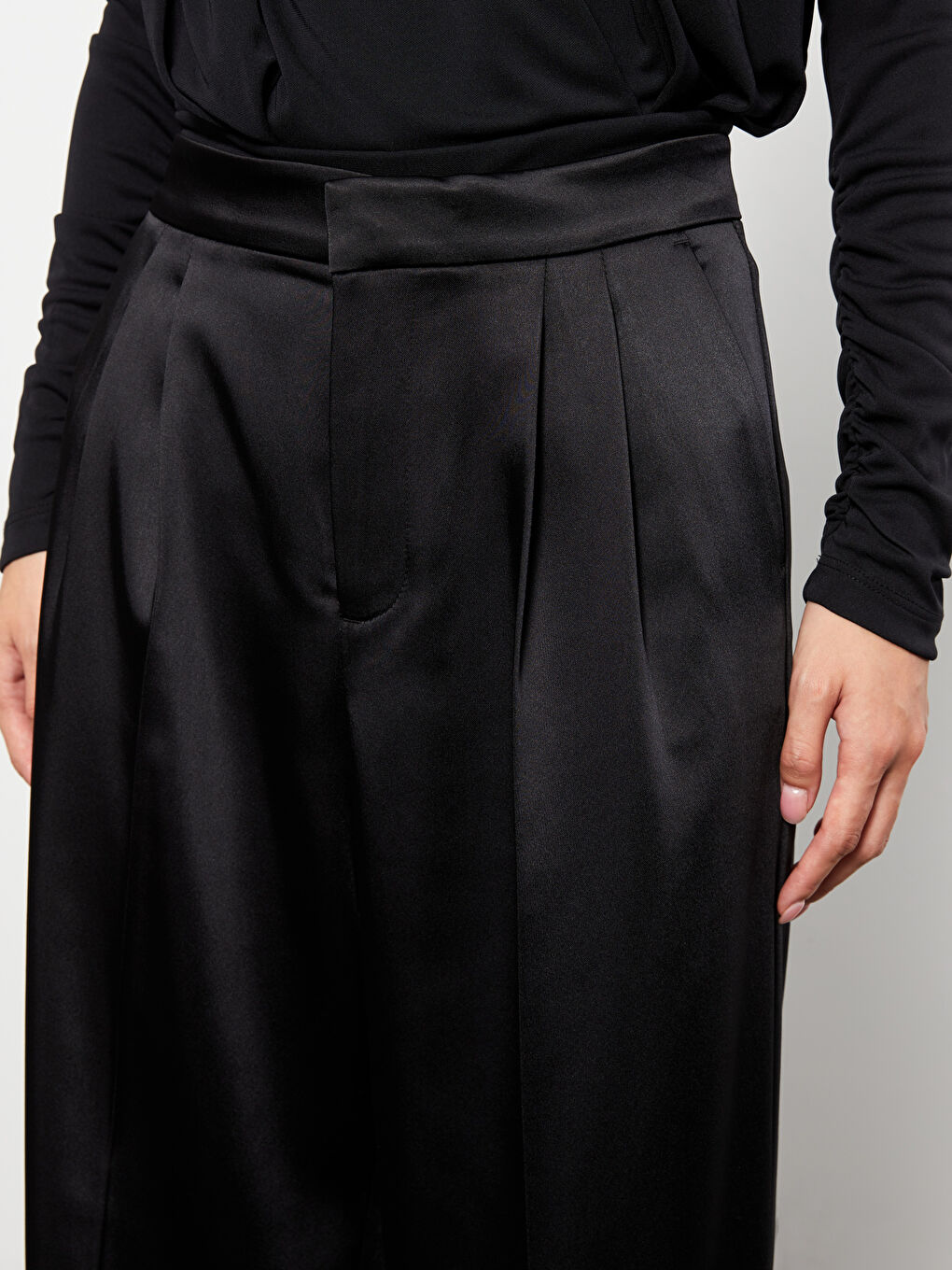 CRNA Pantalone Žena -W2HS14Z8-CVL