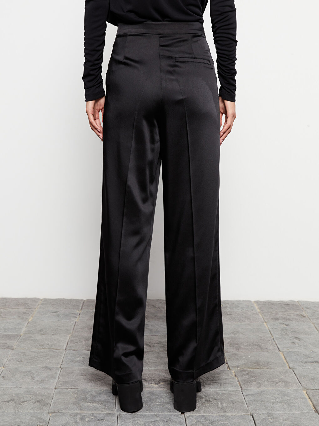 CRNA Pantalone Žena -W2HS14Z8-CVL