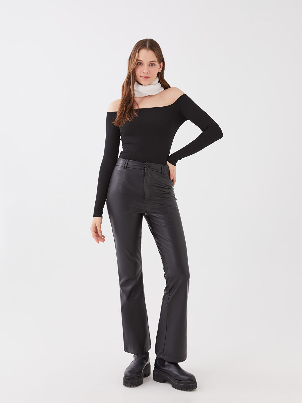 Ekru Kadın Düz Triko Boyunluk-2