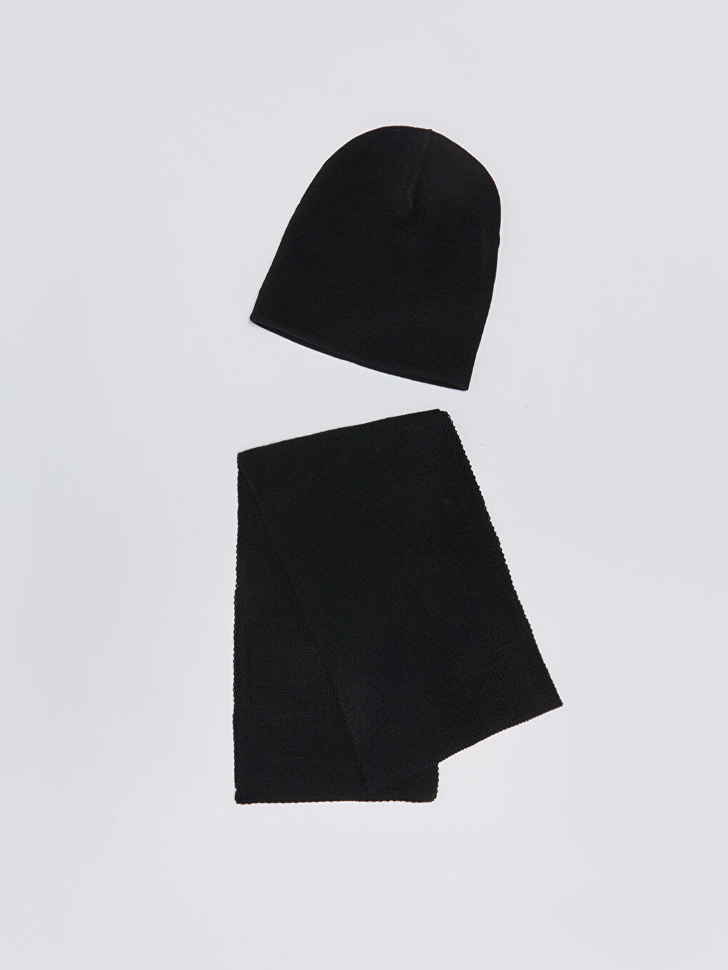 Siyah Erkek Triko Atkı ve Bere