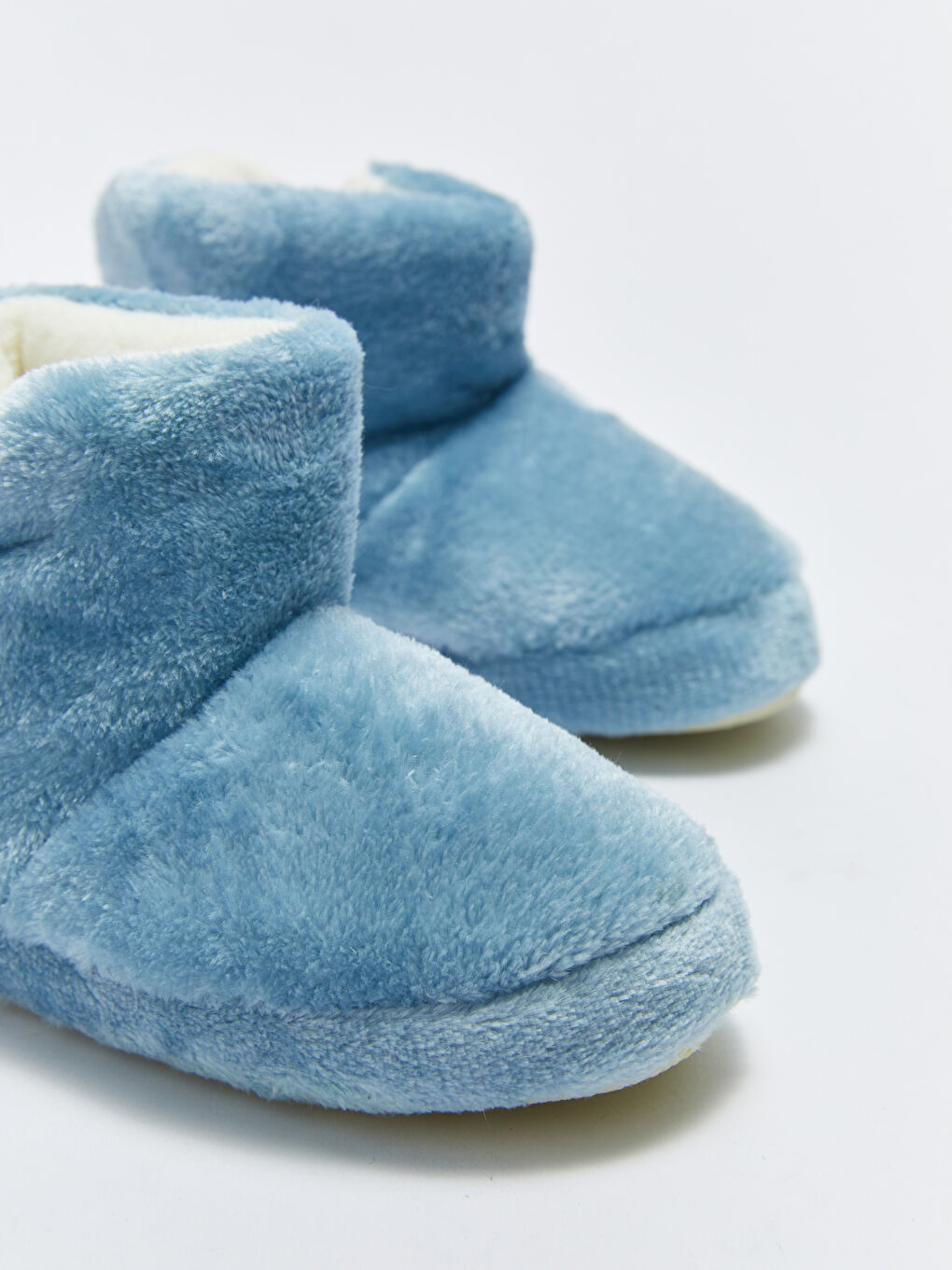 LCW ECO Plüsch Hausschuhe-Stiefel für Jungen -W2HT11Z4-SVU