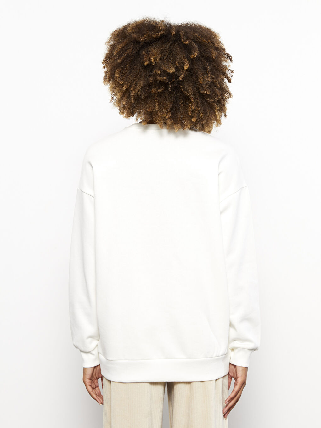 Ekru Bisiklet Yaka Baskılı Oversize Kadın Kalın Sweatshirt-3