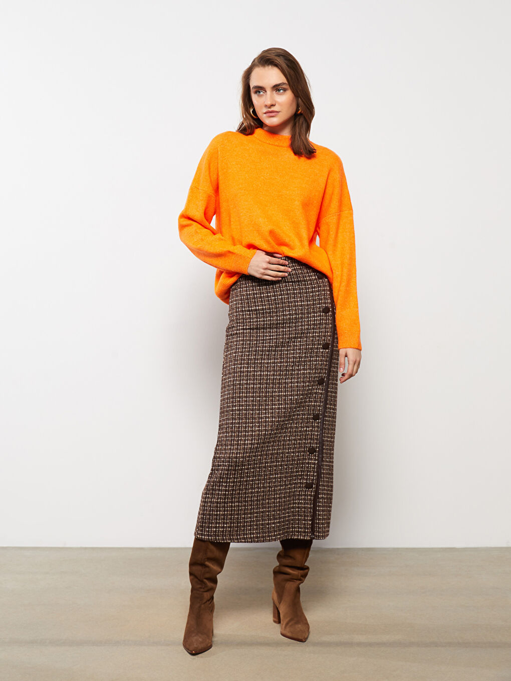 Kahverengi Desenli Düğme Detaylı Kadın Etek-1